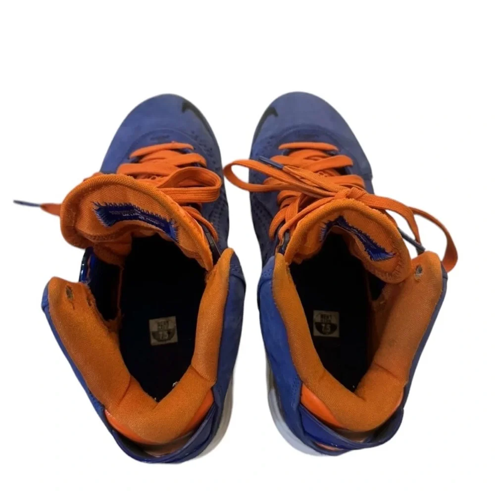Size 7.5- Nike‎ LeBron 8 HWC